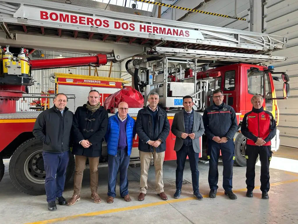 Reunión de Gonzalo Domínguez y el alcalde de Dos Hermanas para abordar cuestiones de interés sobre el Servicio de Extinción de Incendio y Salvamento, SEIS